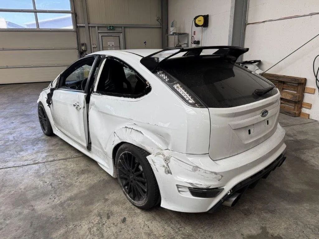 FORD Focus 2.5i Turbo RS, 305 HP — zdjęcie 4