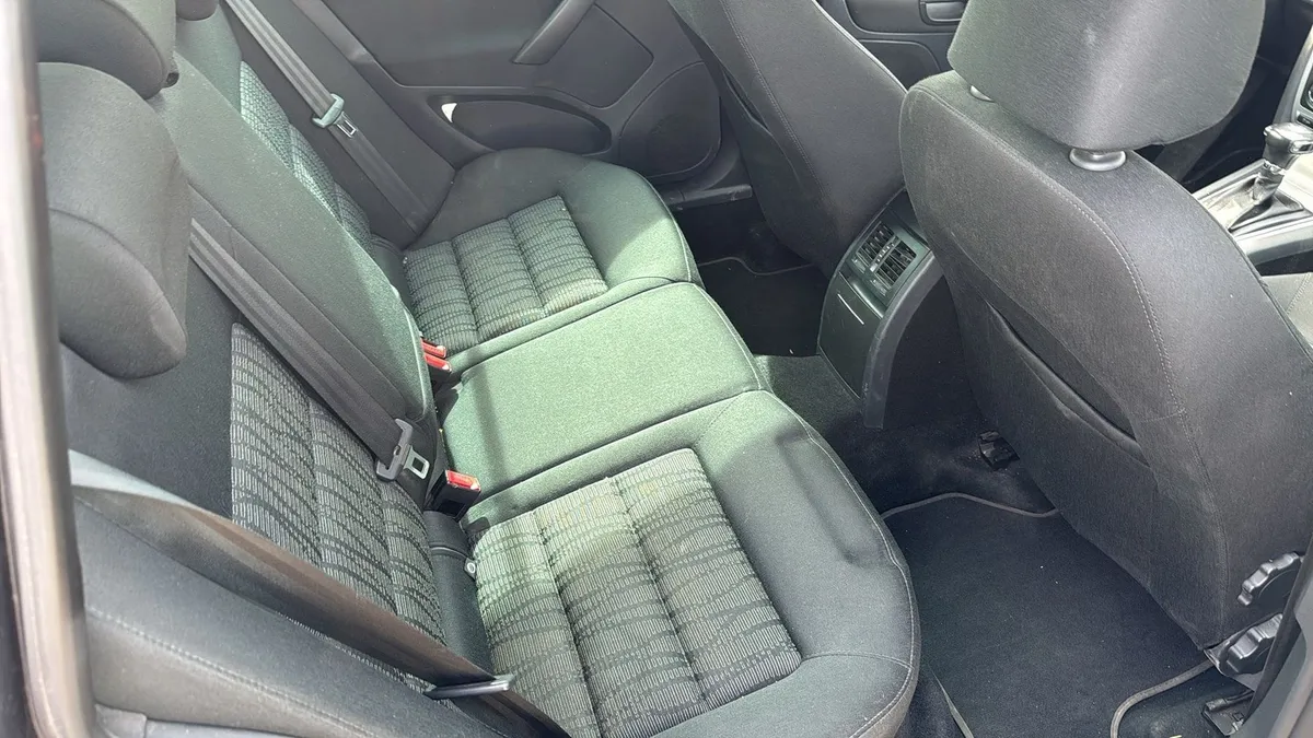 SKODA OCTAVIA C 1.6TDI — zdjęcie 9