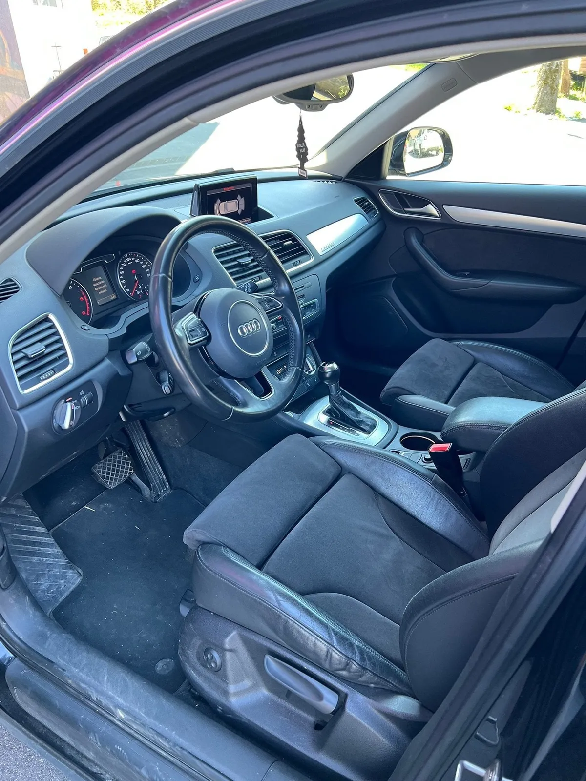 AUDI Q3 2.0TDI quattro — zdjęcie 9