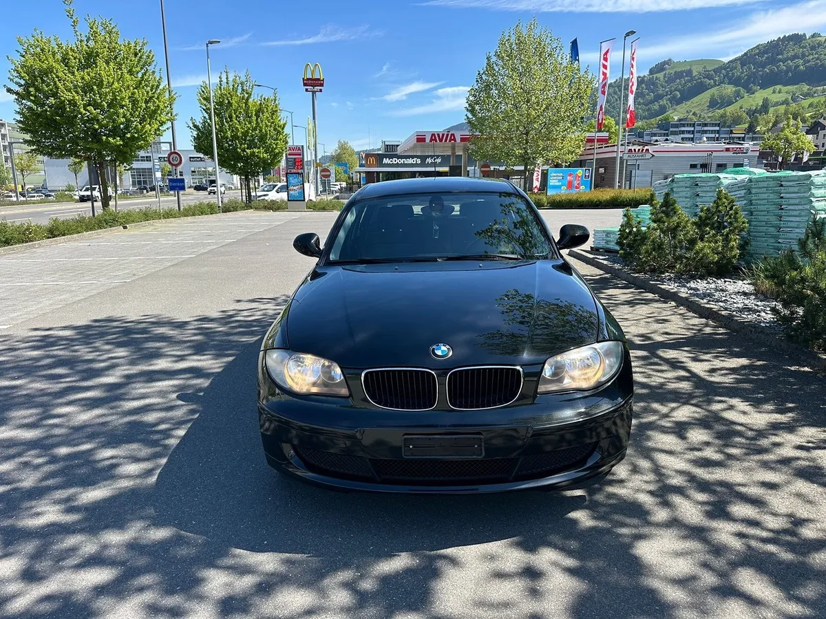 BMW 118i — zdjęcie 2