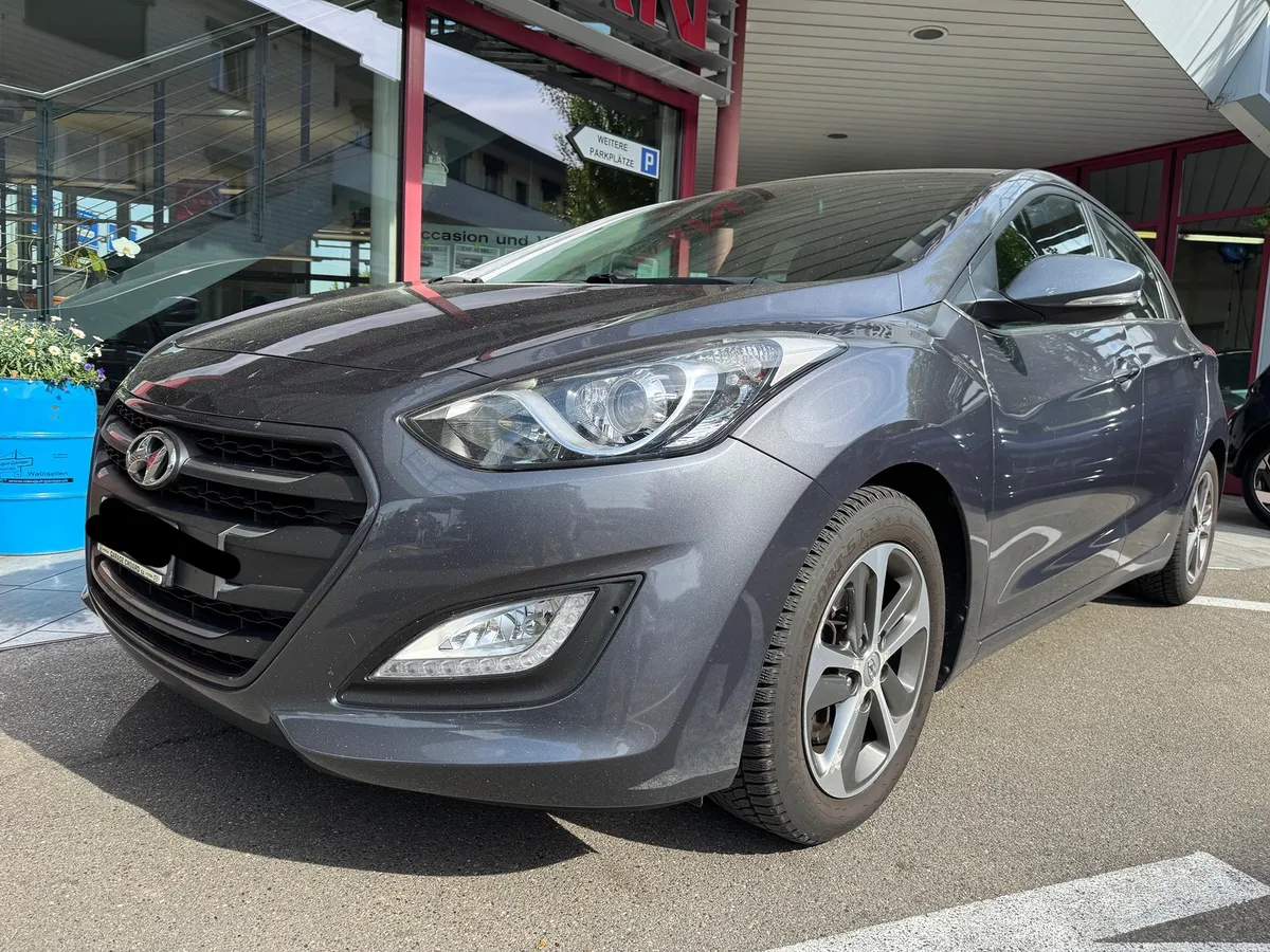HYUNDAI i30 1.6 GDI — zdjęcie 2