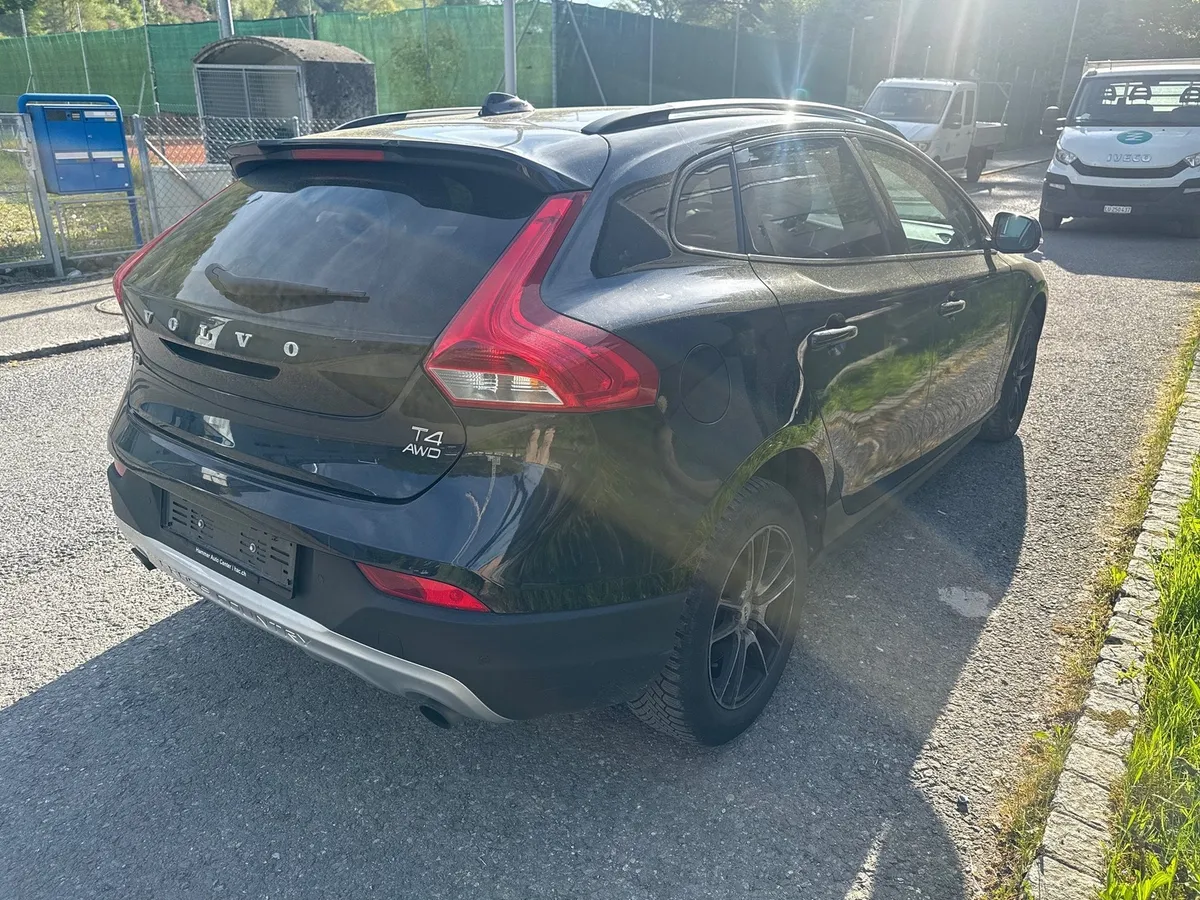 VOLVO V40 CC T4 AWD — zdjęcie 5