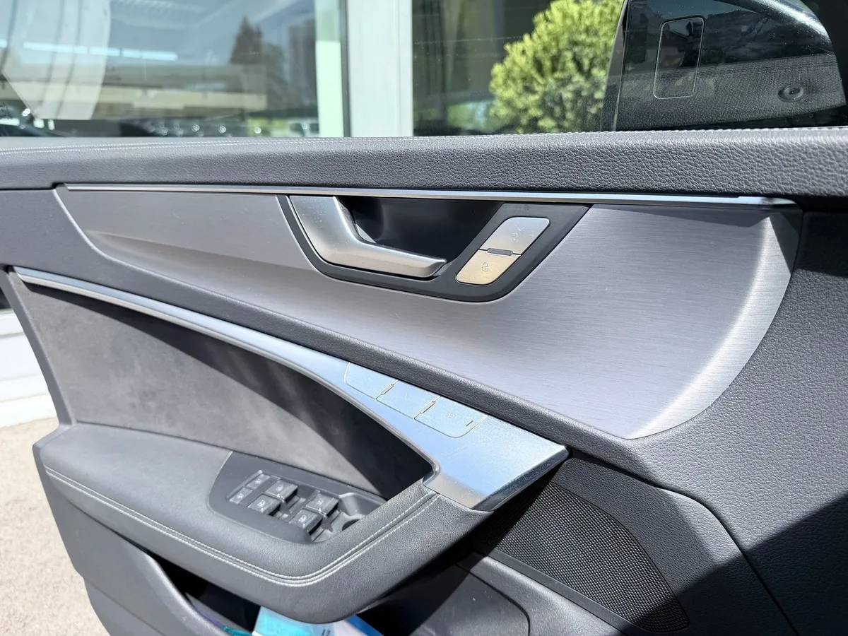 AUDI A6 AV 45 TDI qu. — zdjęcie 13