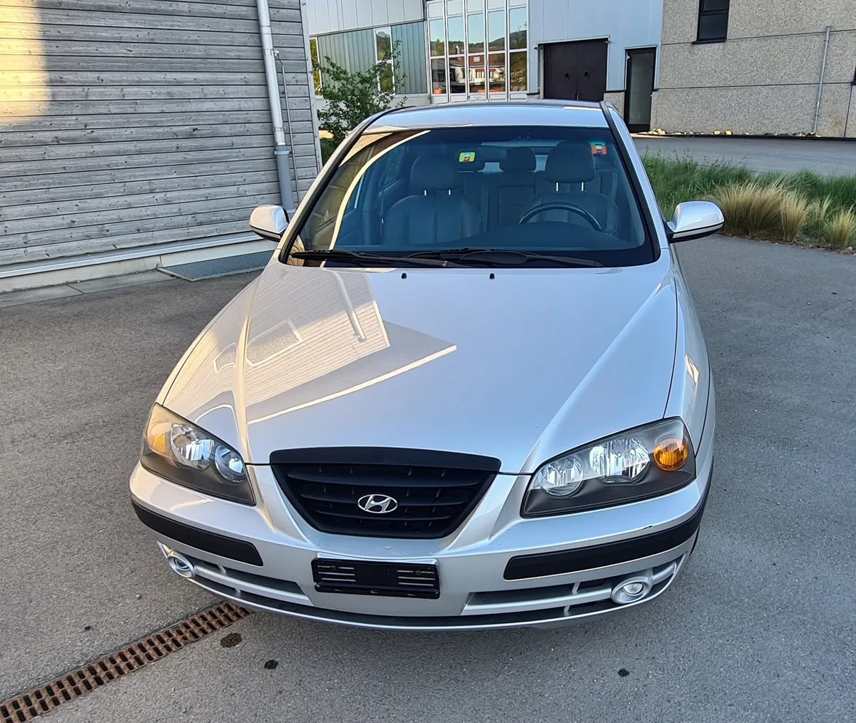 HYUNDAI Elantra 2.0 CVVT Swiss Edition