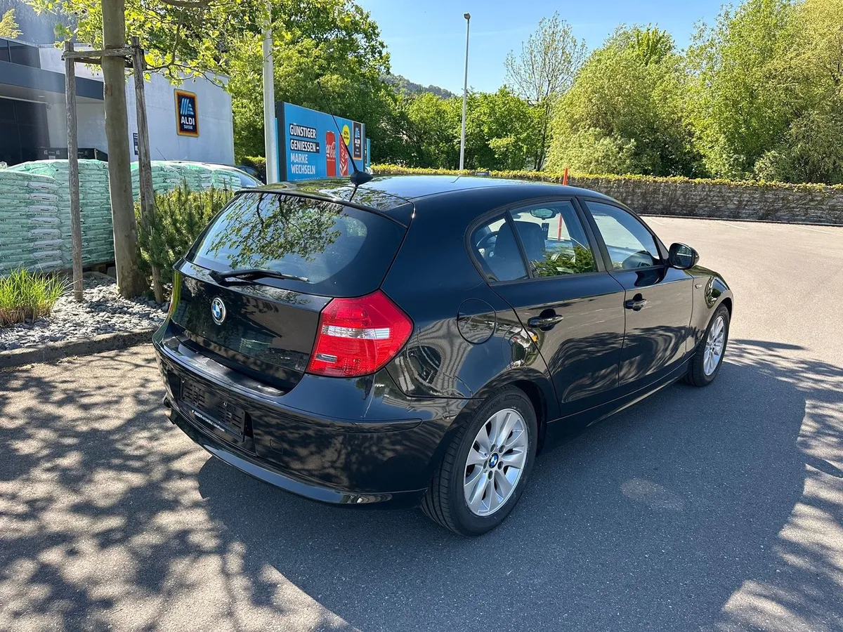 BMW 118i — zdjęcie 8