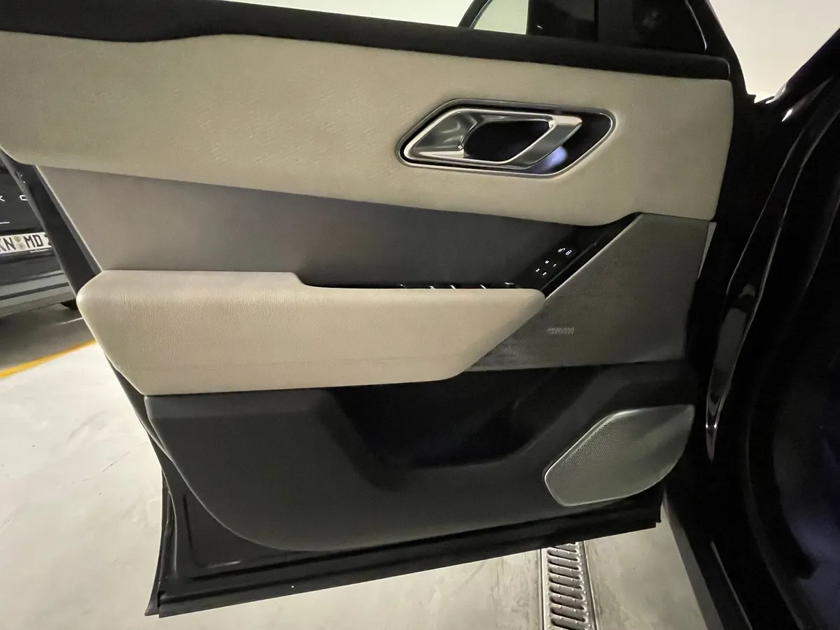 LAND ROVER RR Velar P300 — zdjęcie 9