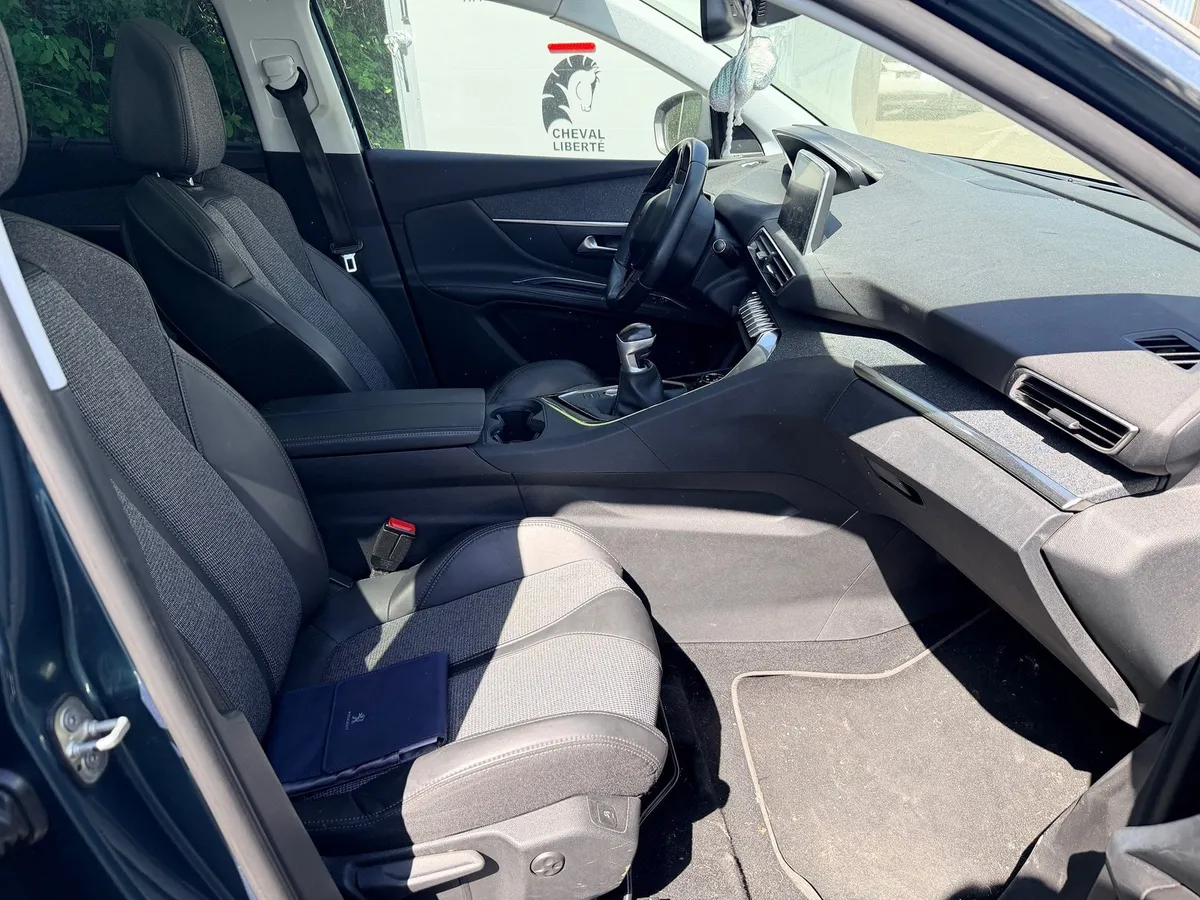 PEUGEOT 5008 1.2i STT — zdjęcie 6