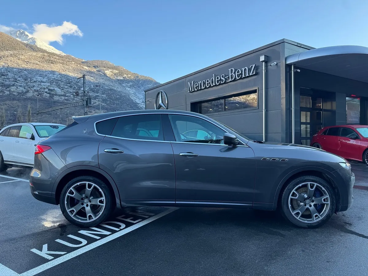 MASERATI Levante S — zdjęcie 9