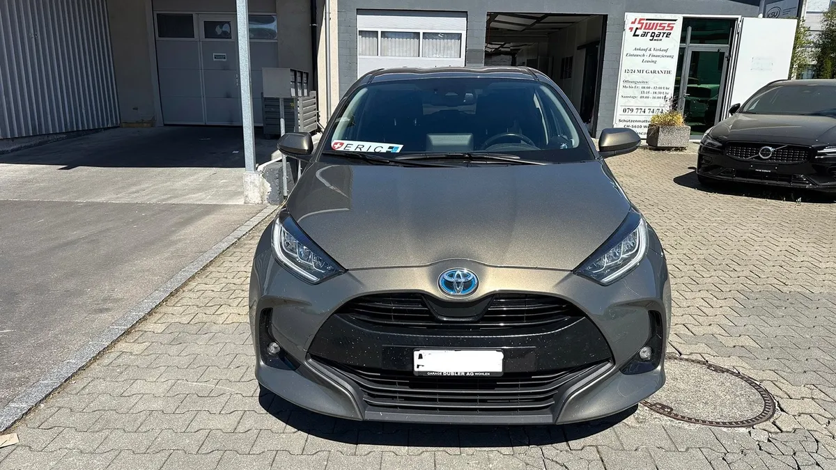 TOYOTA Yaris Hybrid — zdjęcie 11