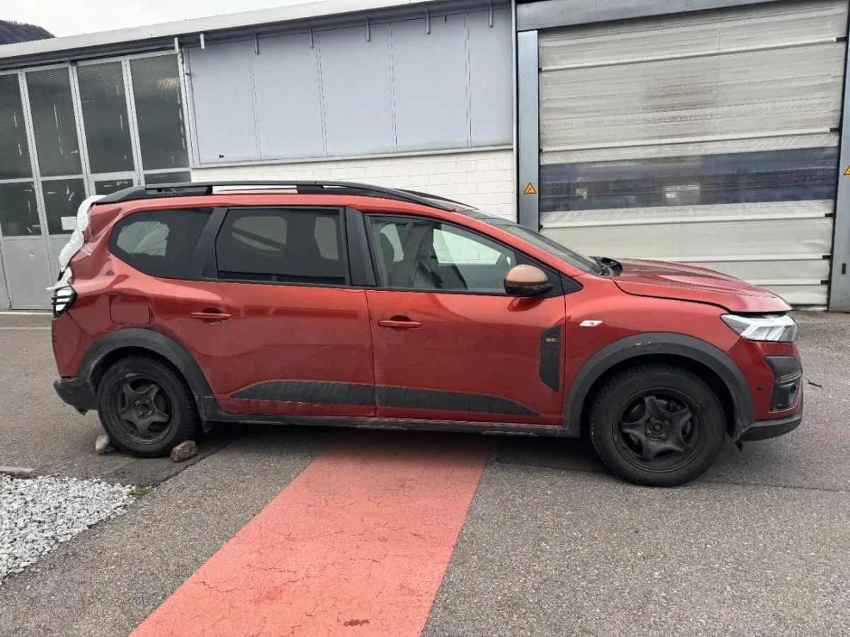 DACIA Jogger HEV 140 Extreme, 93 HP — zdjęcie 3