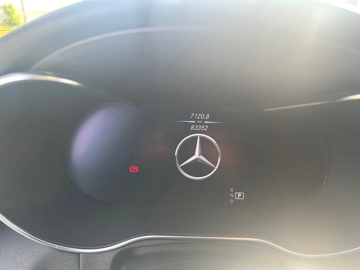 MERCEDES-BENZ GLC 200 — zdjęcie 7