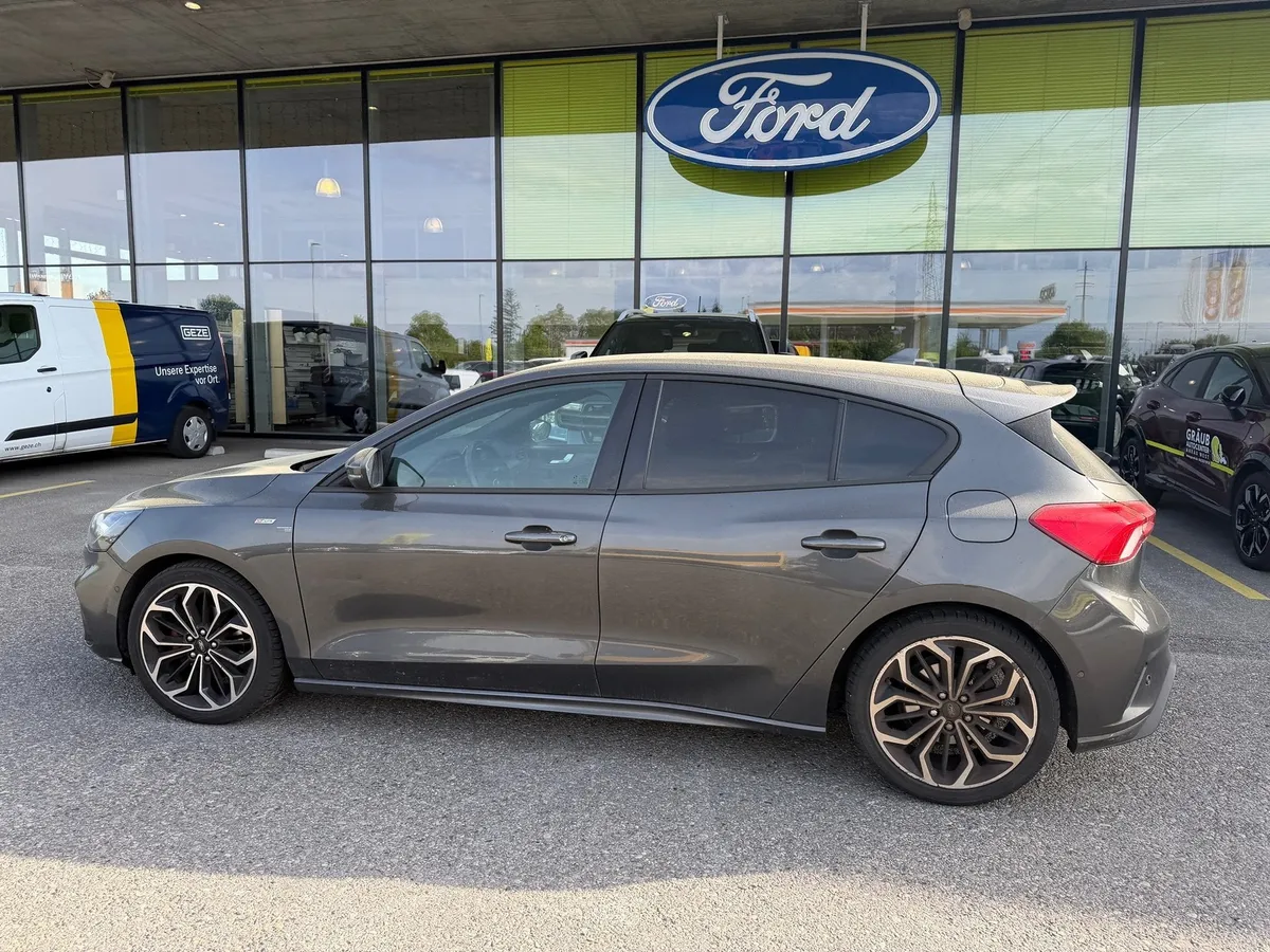 FORD Focus 1.0 SCTi — zdjęcie 2