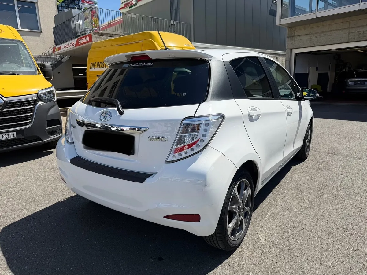 TOYOTA Yaris 1.33 — zdjęcie 8
