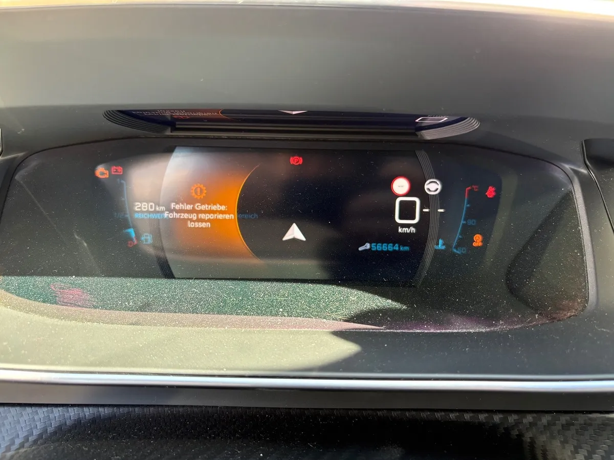 PEUGEOT 208 PureTech — zdjęcie 12