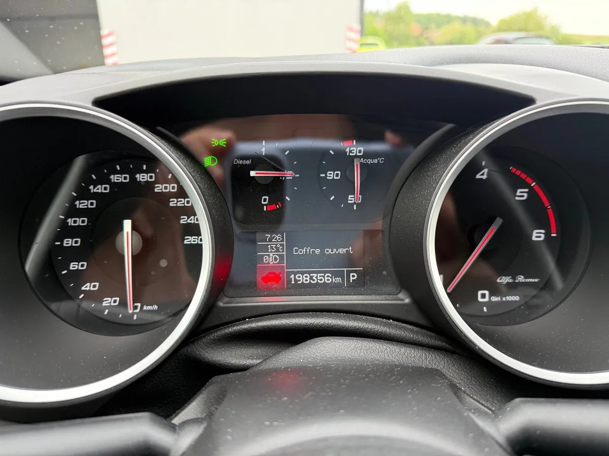 ALFA ROMEO Giulietta 1.6TD — zdjęcie 15