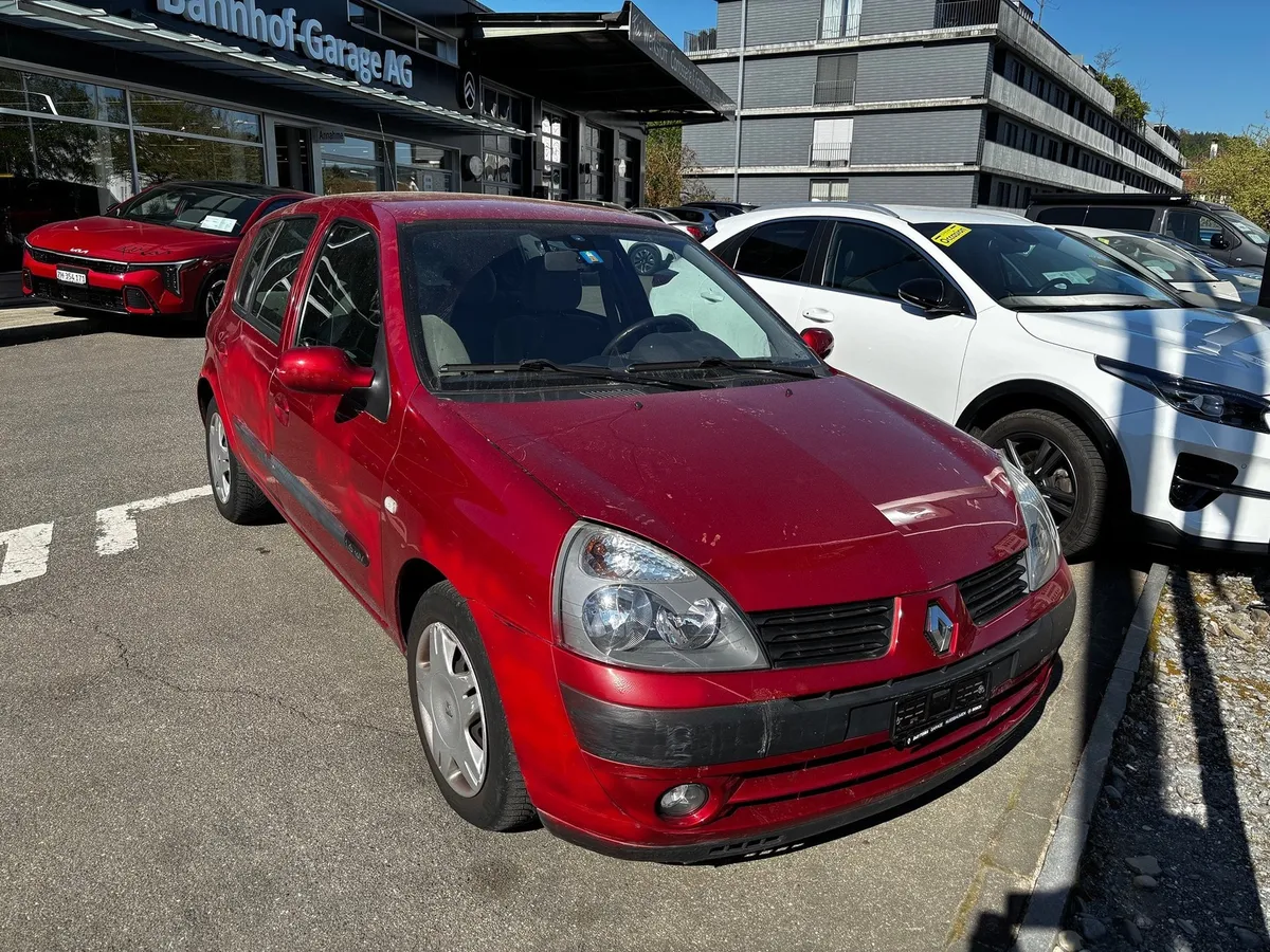RENAULT Clio 1.6 16V