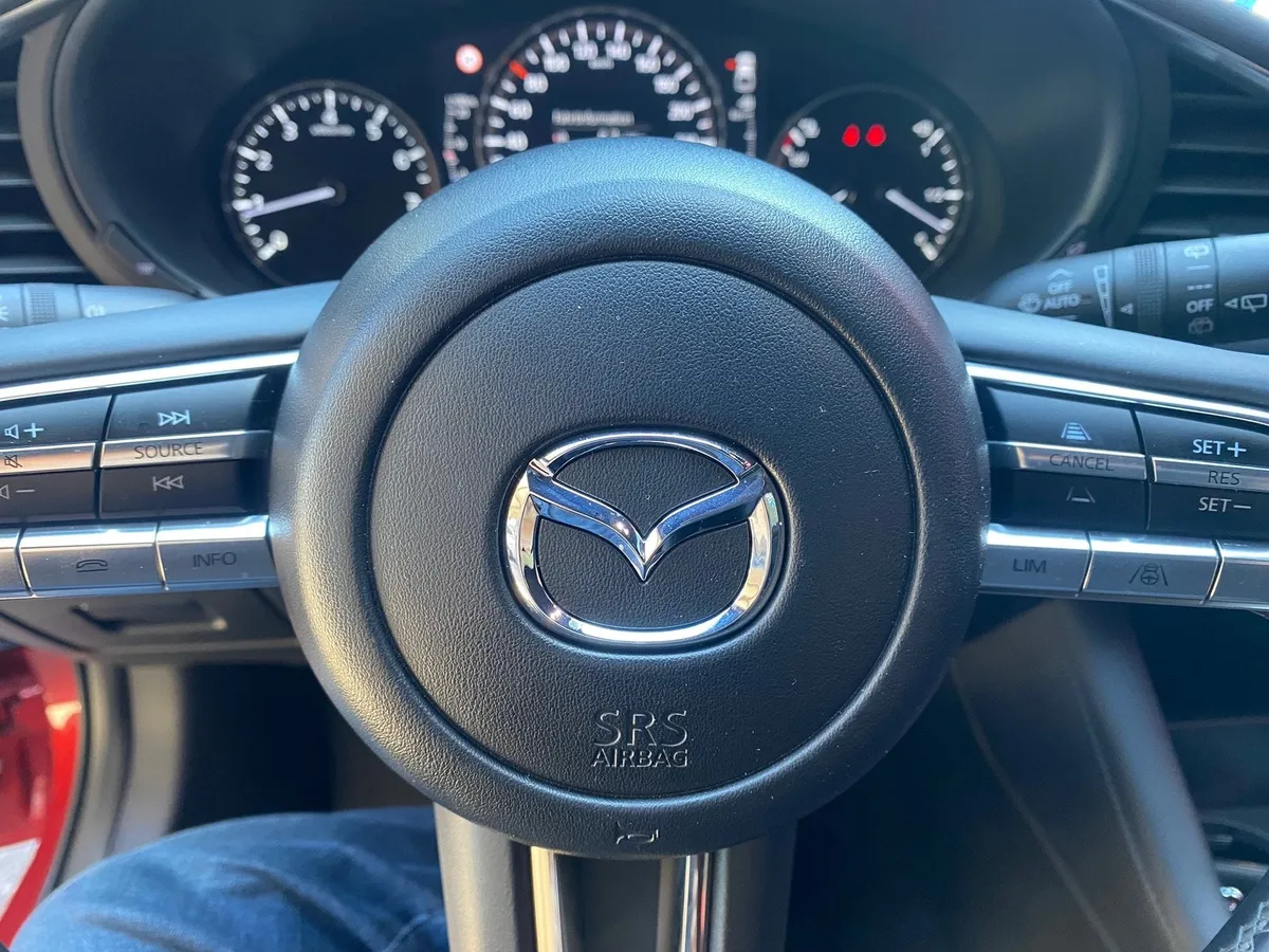 MAZDA 3 G150 HB AT — zdjęcie 10