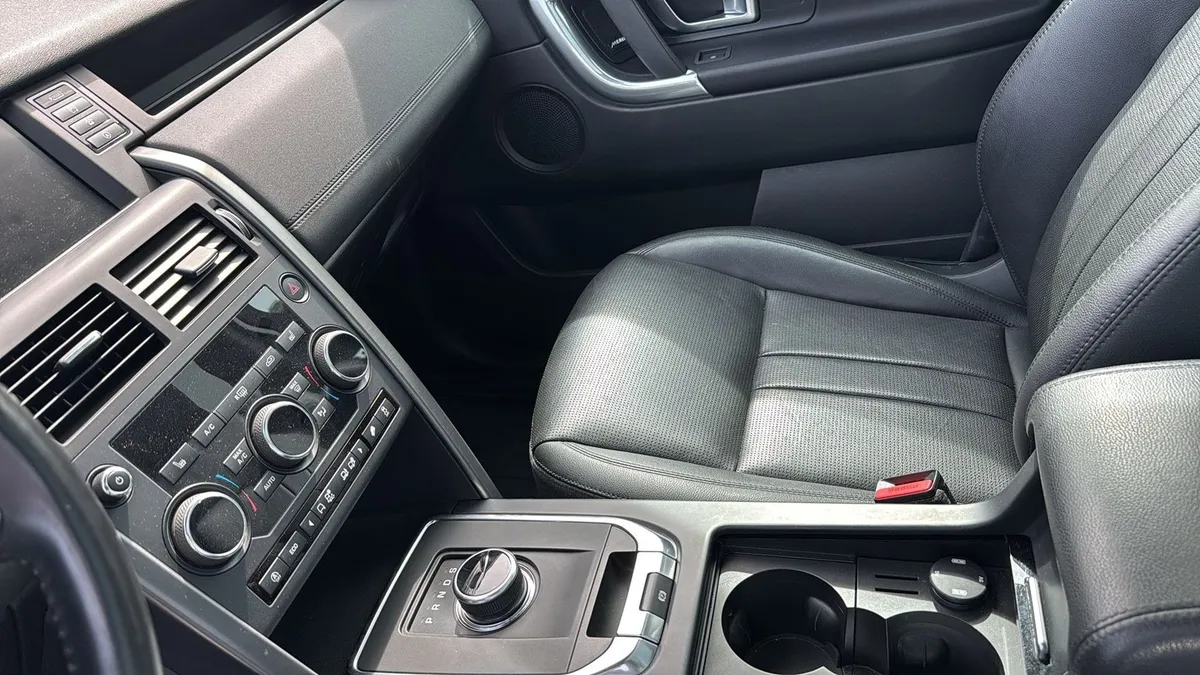 LAND ROVER DiscoverySp.TD4 — zdjęcie 11