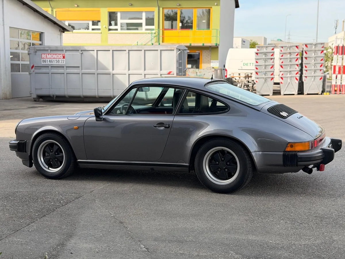 PORSCHE 911 CARRERA — zdjęcie 8