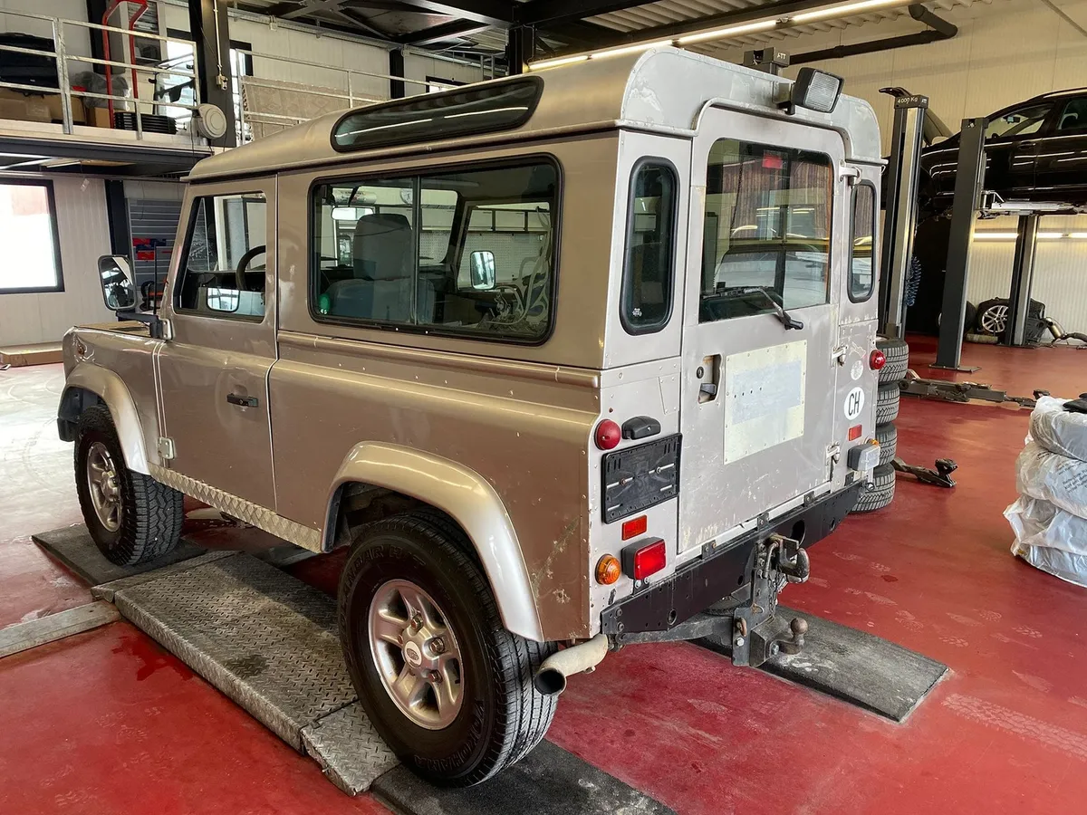 LAND ROVER Land-Rover Defender 90TDi — zdjęcie 3