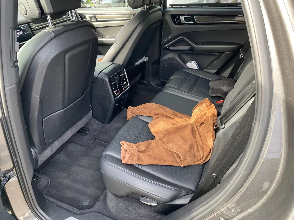 PORSCHE Cayenne E-Hybrid — zdjęcie 8