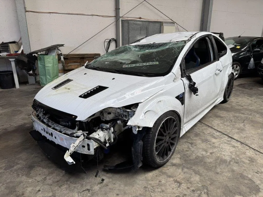 FORD Focus 2.5i Turbo RS, 305 HP — zdjęcie 2