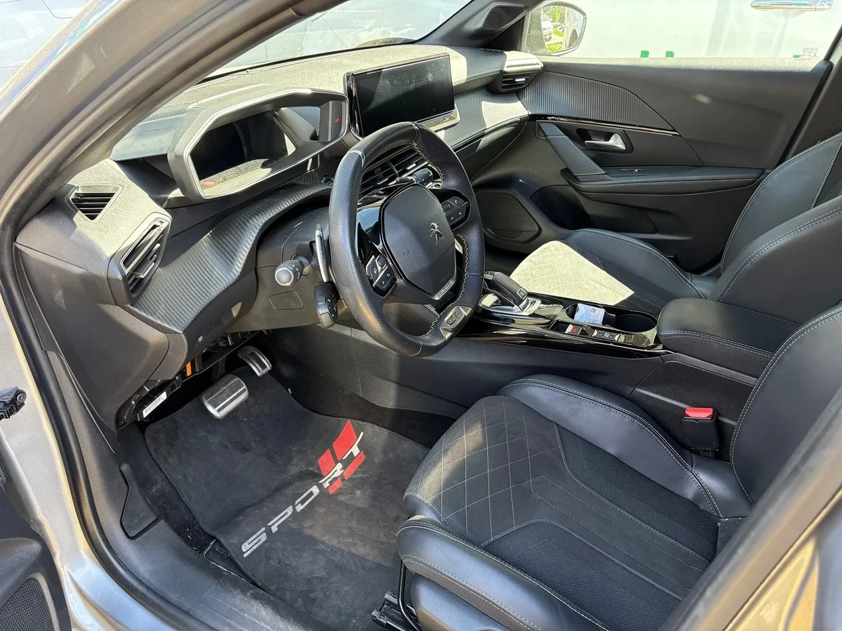 PEUGEOT 208 PureTech — zdjęcie 11