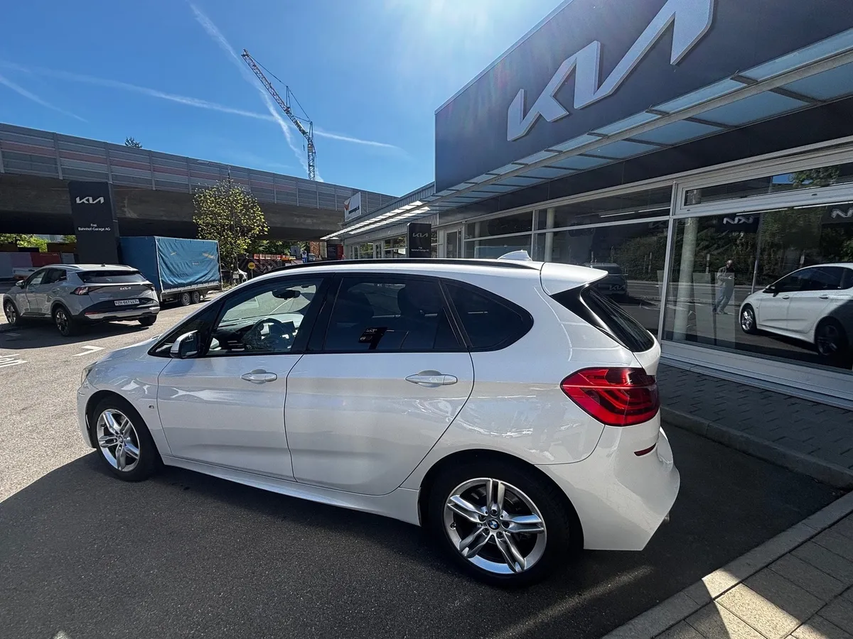 BMW 225i xDrive — zdjęcie 6