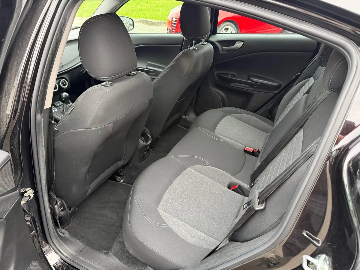 ALFA ROMEO Giulietta 1.6TD — zdjęcie 12