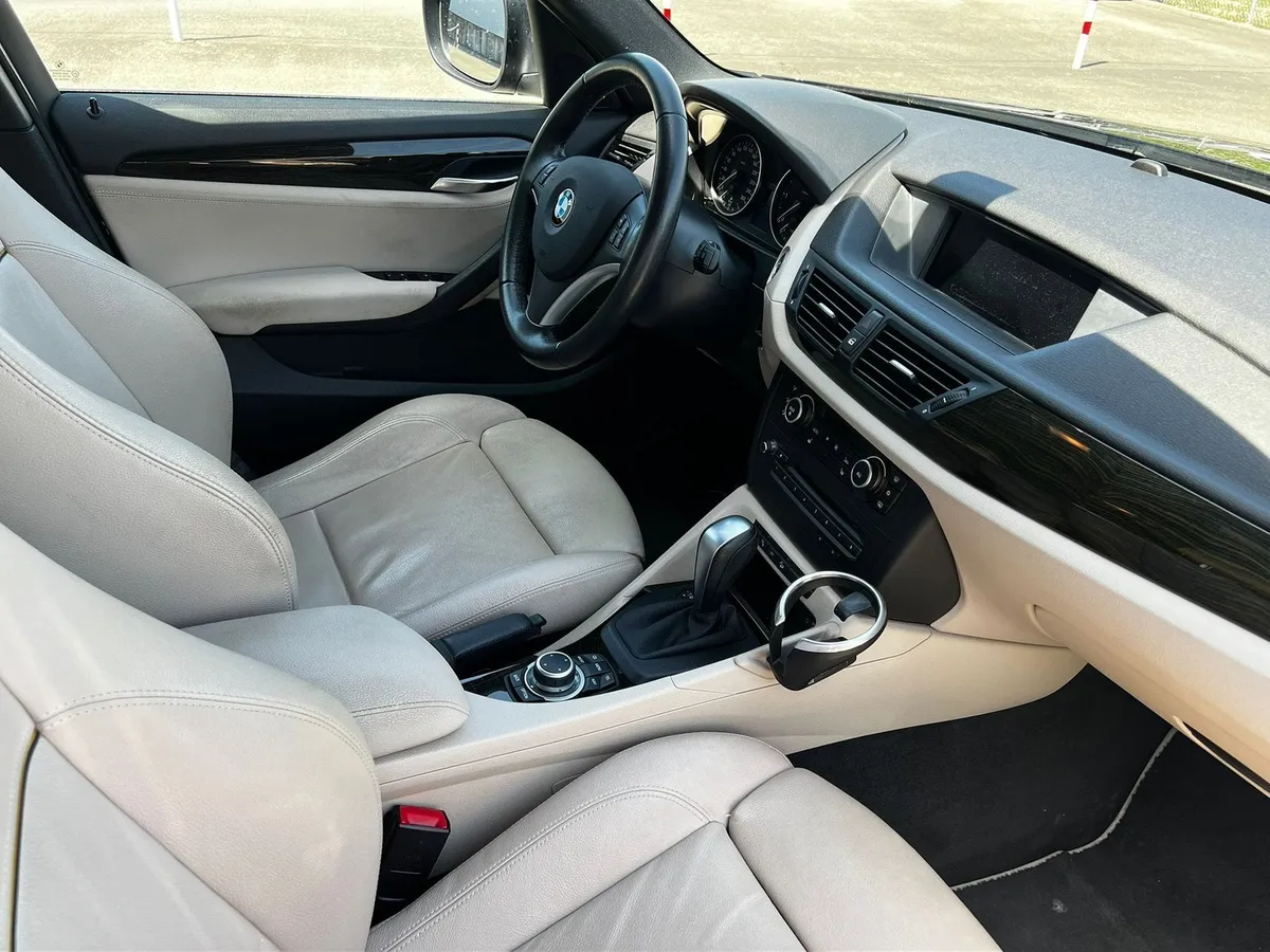 BMW X1 xDrive23d — zdjęcie 9