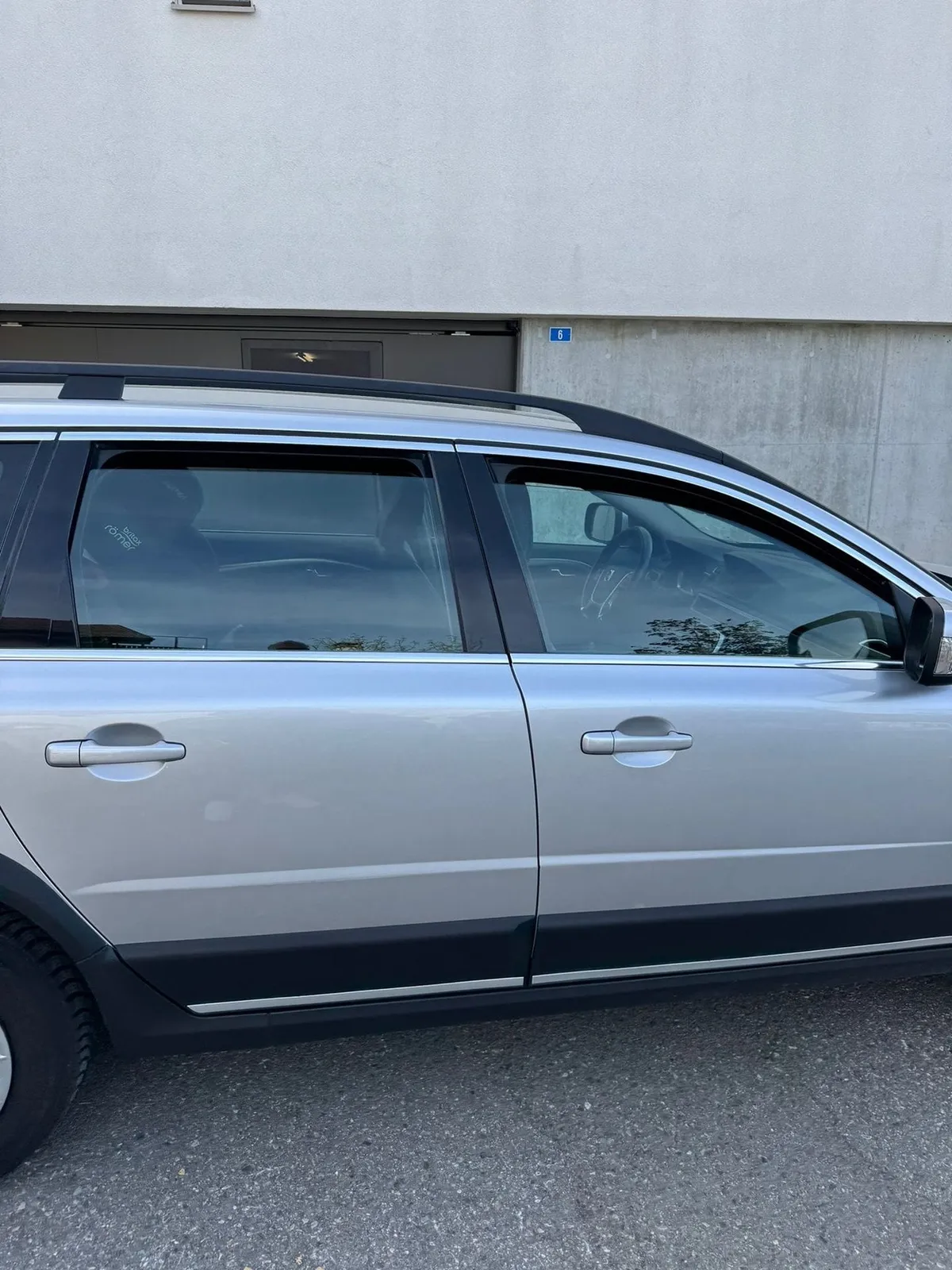VOLVO XC70 — zdjęcie 8
