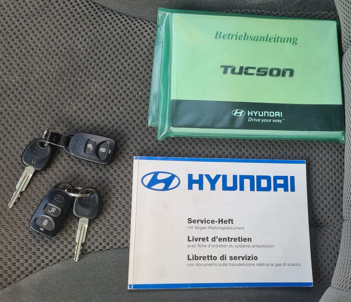 HYUNDAI Tucson 2.0 — zdjęcie 15