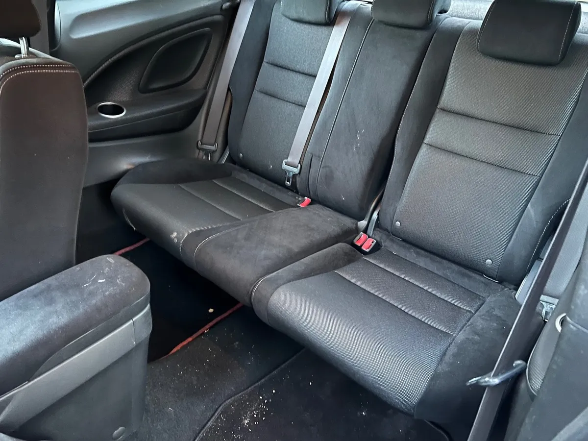 HONDA Civic 3 dr 1.8i — zdjęcie 11