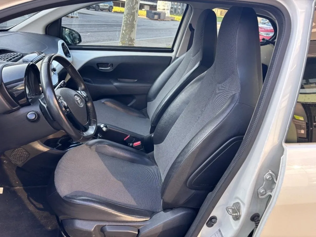 TOYOTA Aygo 1.0 VVT-i x-play, 69 HP — zdjęcie 7