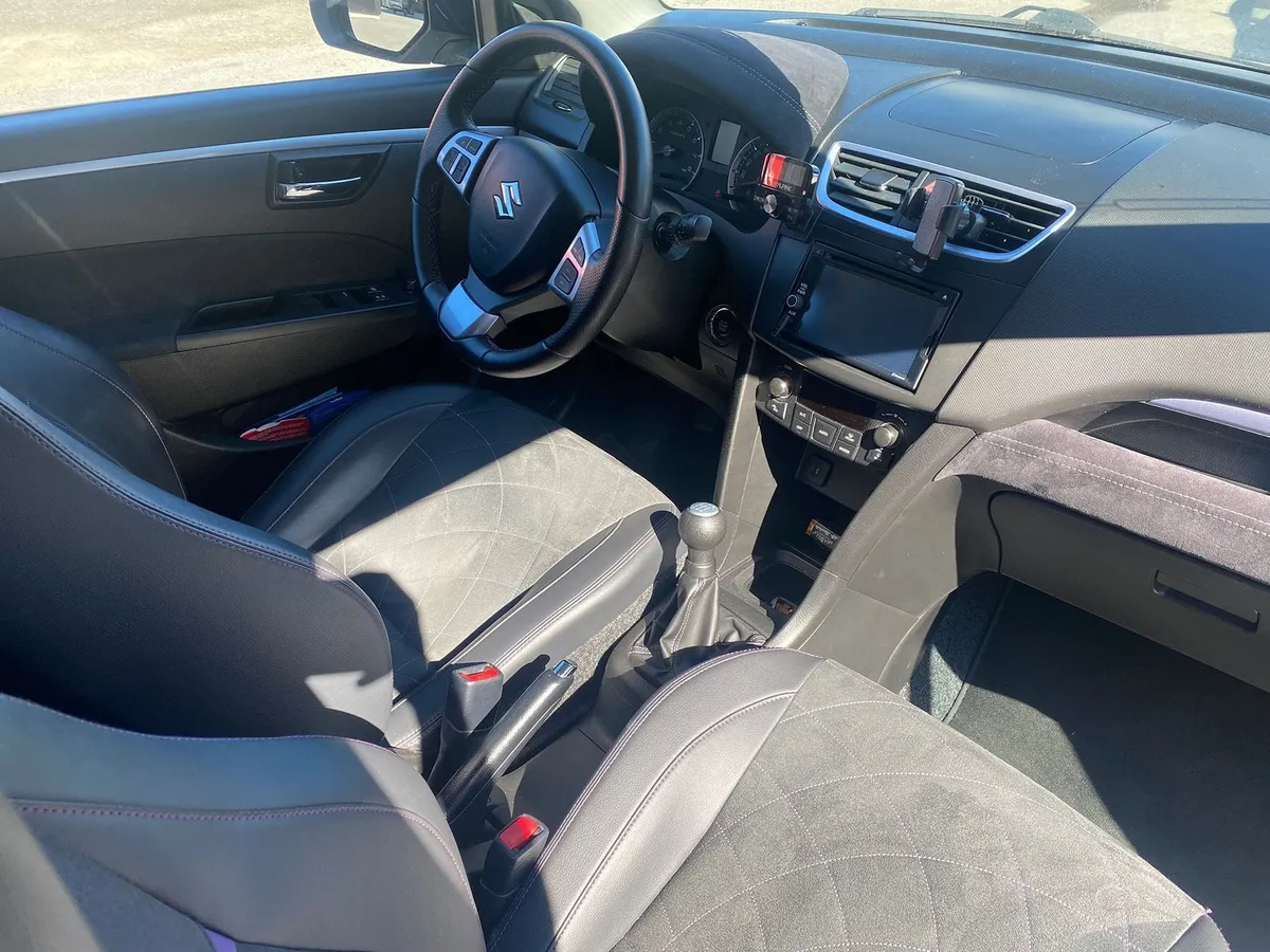 SUZUKI Swift 1.2 4WD — zdjęcie 12