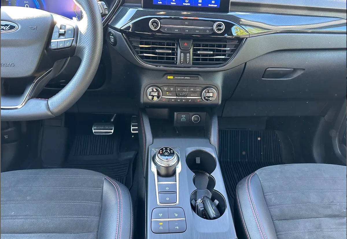 FORD Kuga 2.0 TDCi ST-LineX 4x4 AUTOMAT — zdjęcie 11