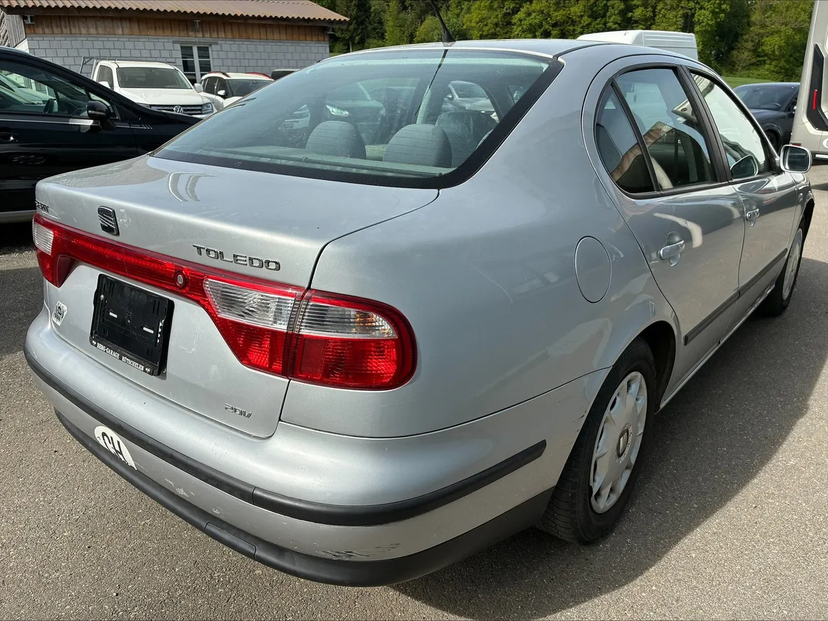 SEAT Toledo — zdjęcie 3