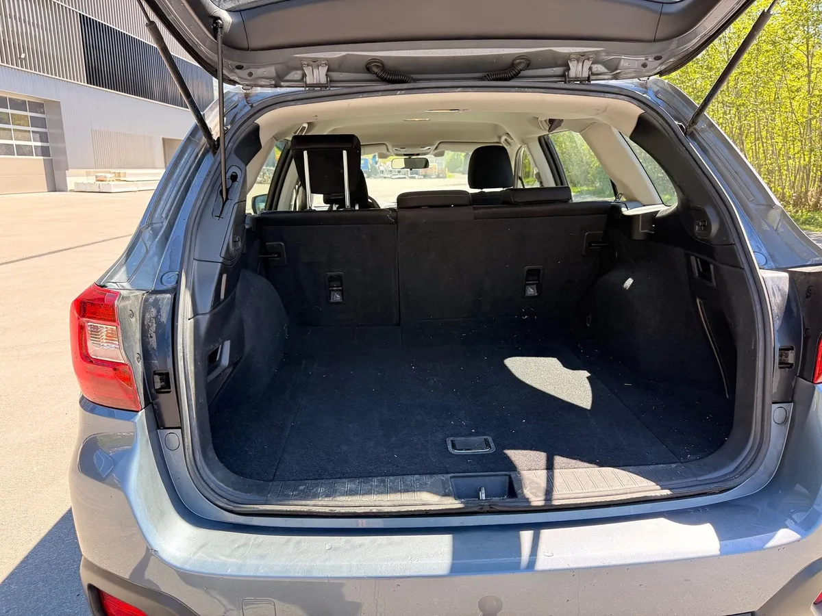 SUBARU Legacy Outback — zdjęcie 13