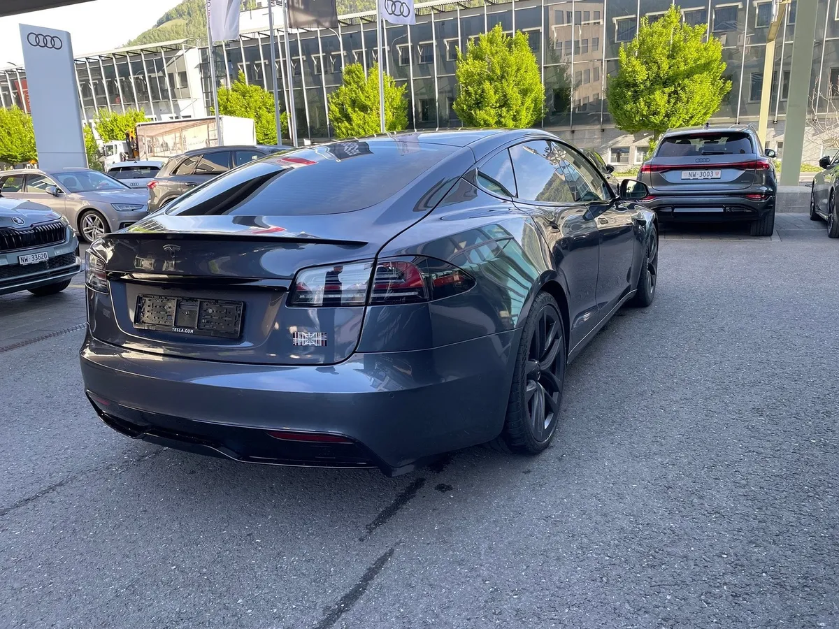 TESLA Model S Plaid — zdjęcie 6