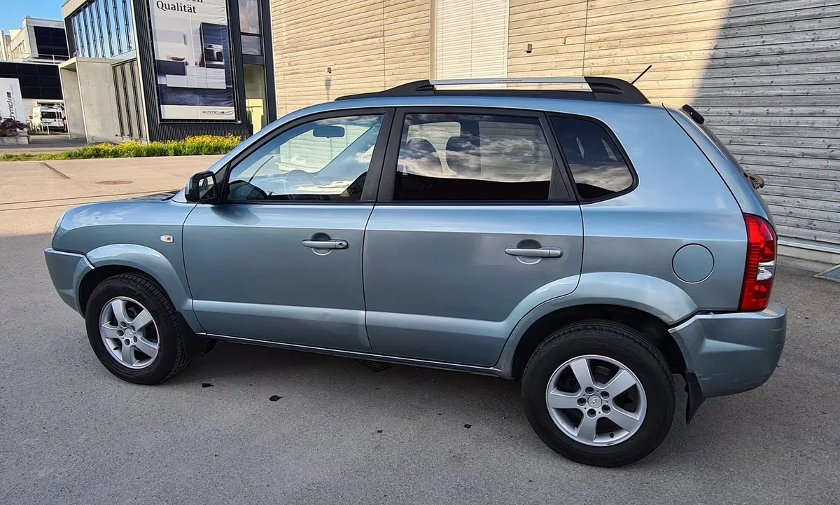 HYUNDAI Tucson 2.0 — zdjęcie 7