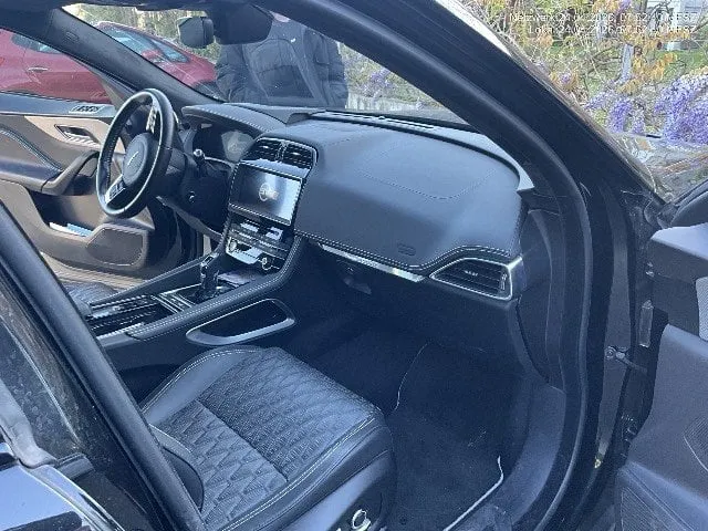 Jaguar  F-Pace  5.0 V8 SVR AWD, 551 HP — zdjęcie 8