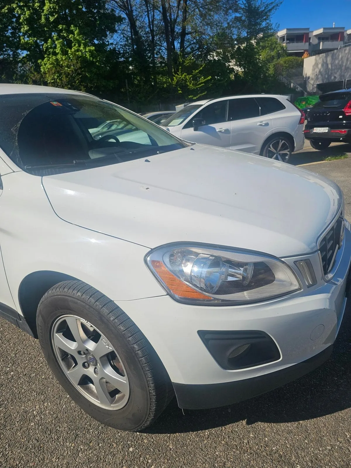 VOLVO XC60 2.4D AWD — zdjęcie 9