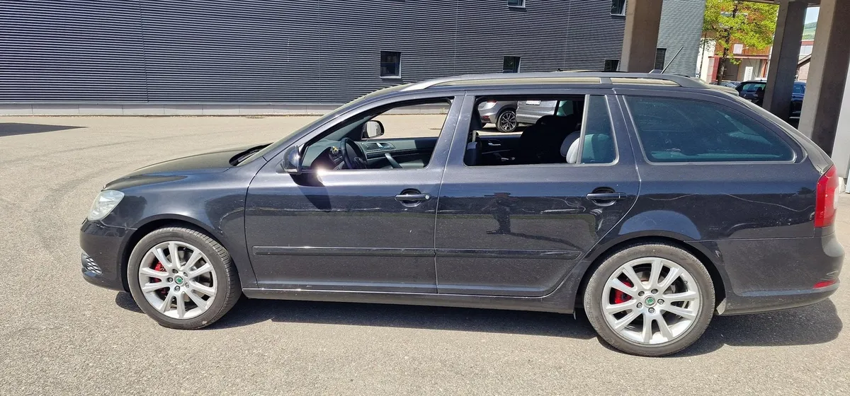 SKODA Octavia Combi RS — zdjęcie 8