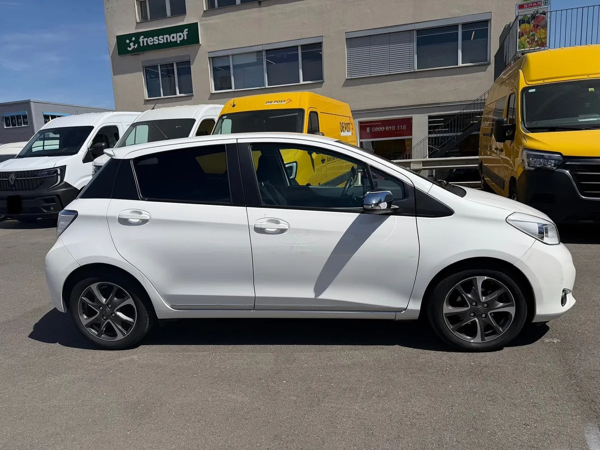 TOYOTA Yaris 1.33 — zdjęcie 5