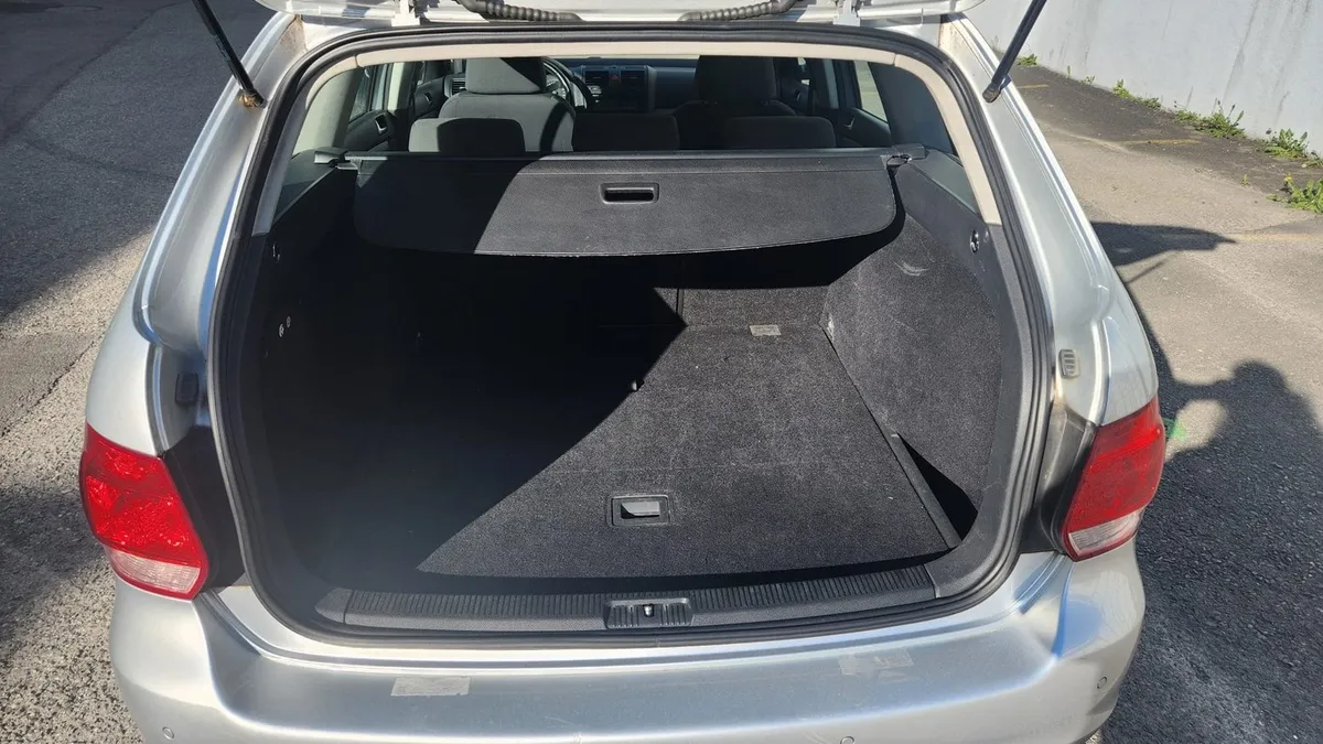 VW GOLF VAR. 1.4TSI — zdjęcie 10