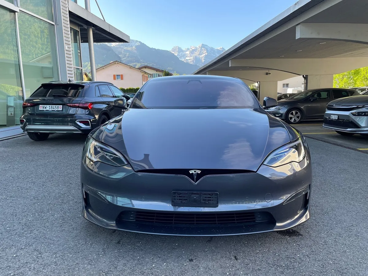 TESLA Model S Plaid — zdjęcie 2