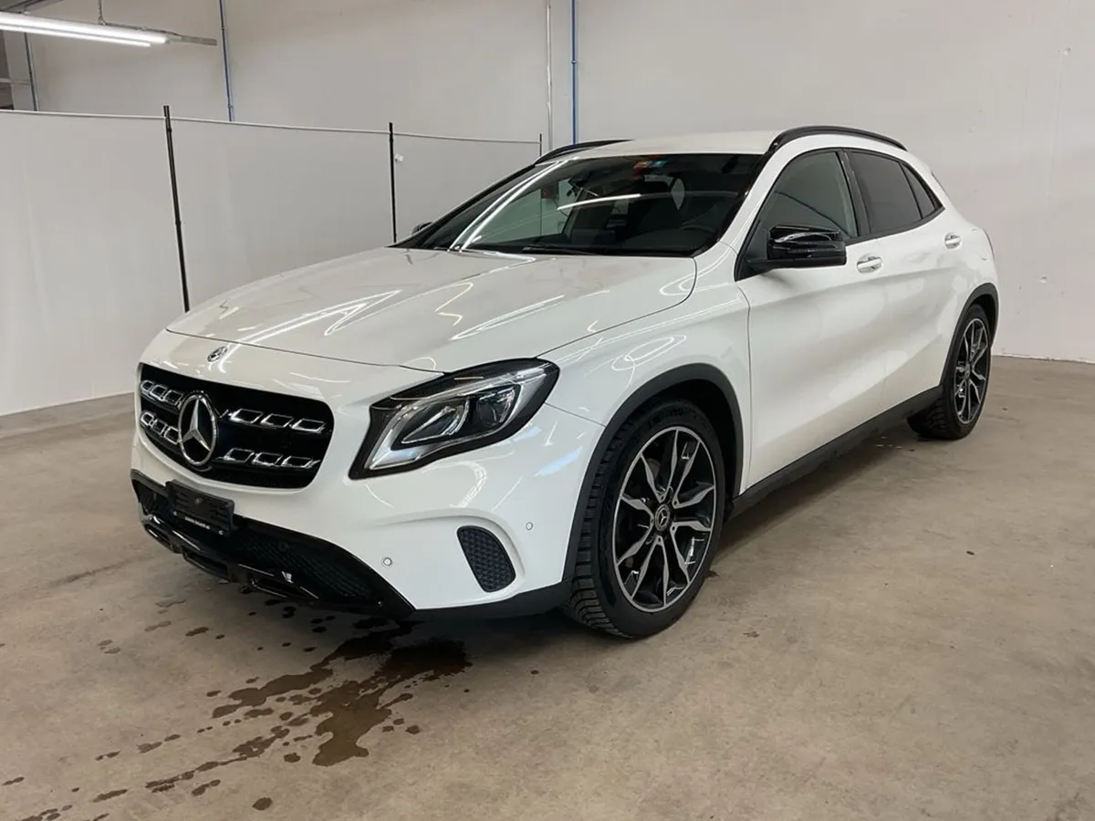 MERCEDES-BENZ GLA 250 4m