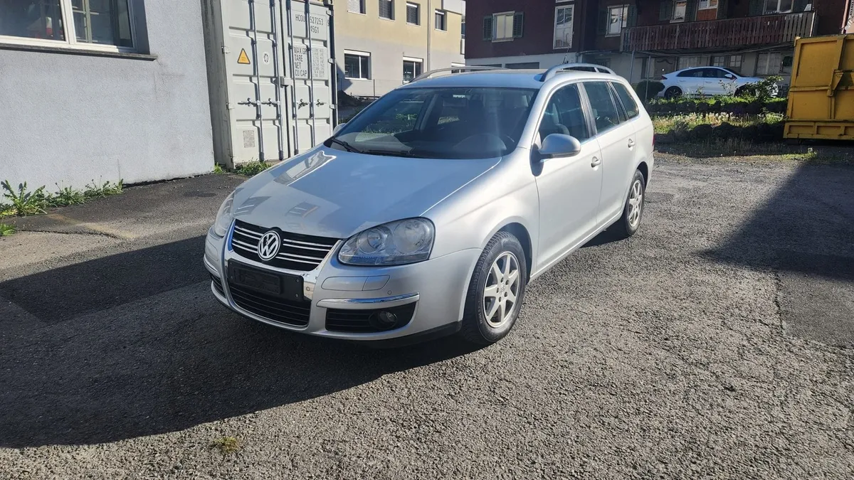 VW GOLF VAR. 1.4TSI