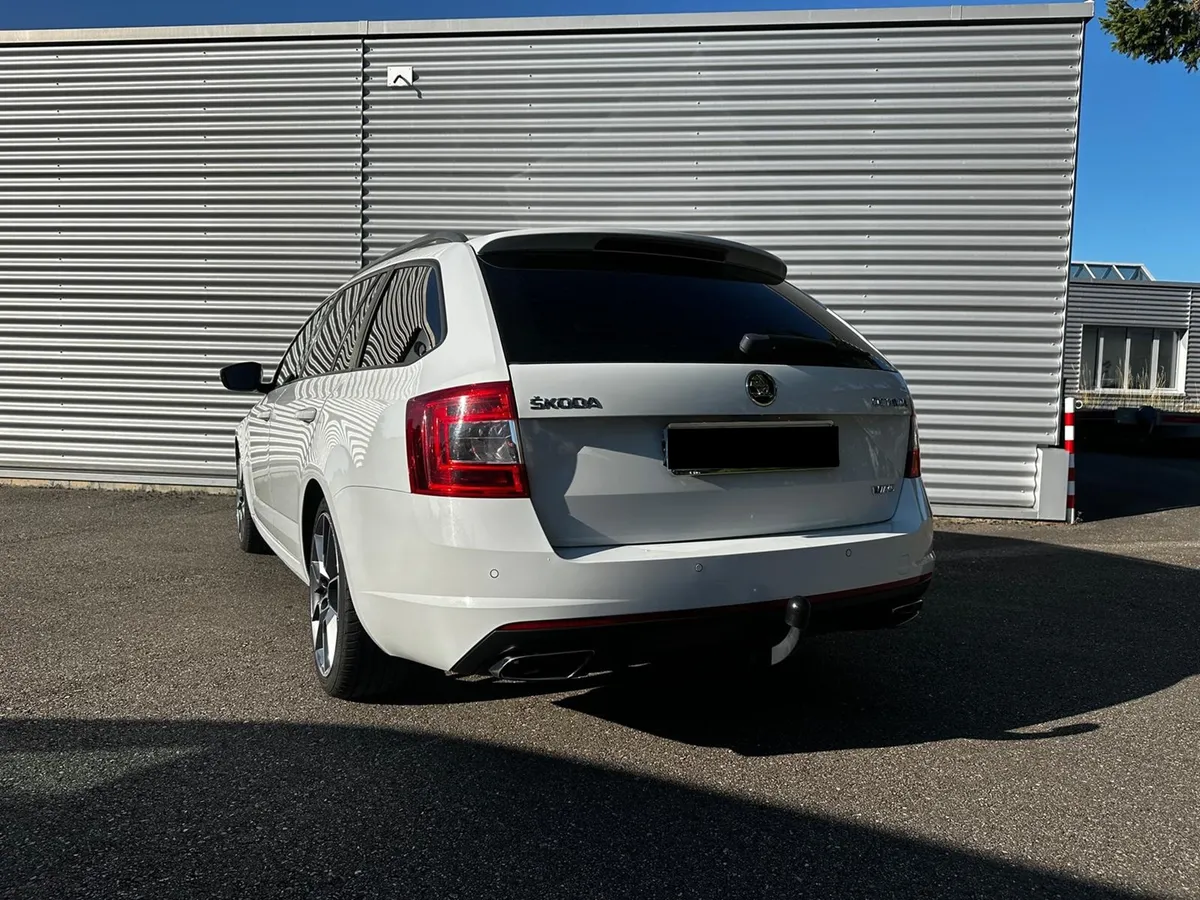 SKODA Octavia Combi RS — zdjęcie 2