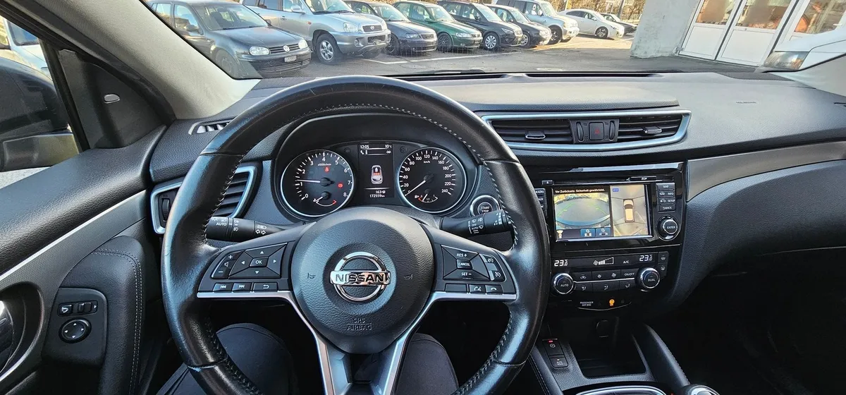 NISSAN Qashqai — zdjęcie 15